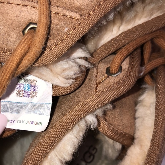 UGG Tan Suede Lace-Up Boots size 8 - Picture 3 of 11